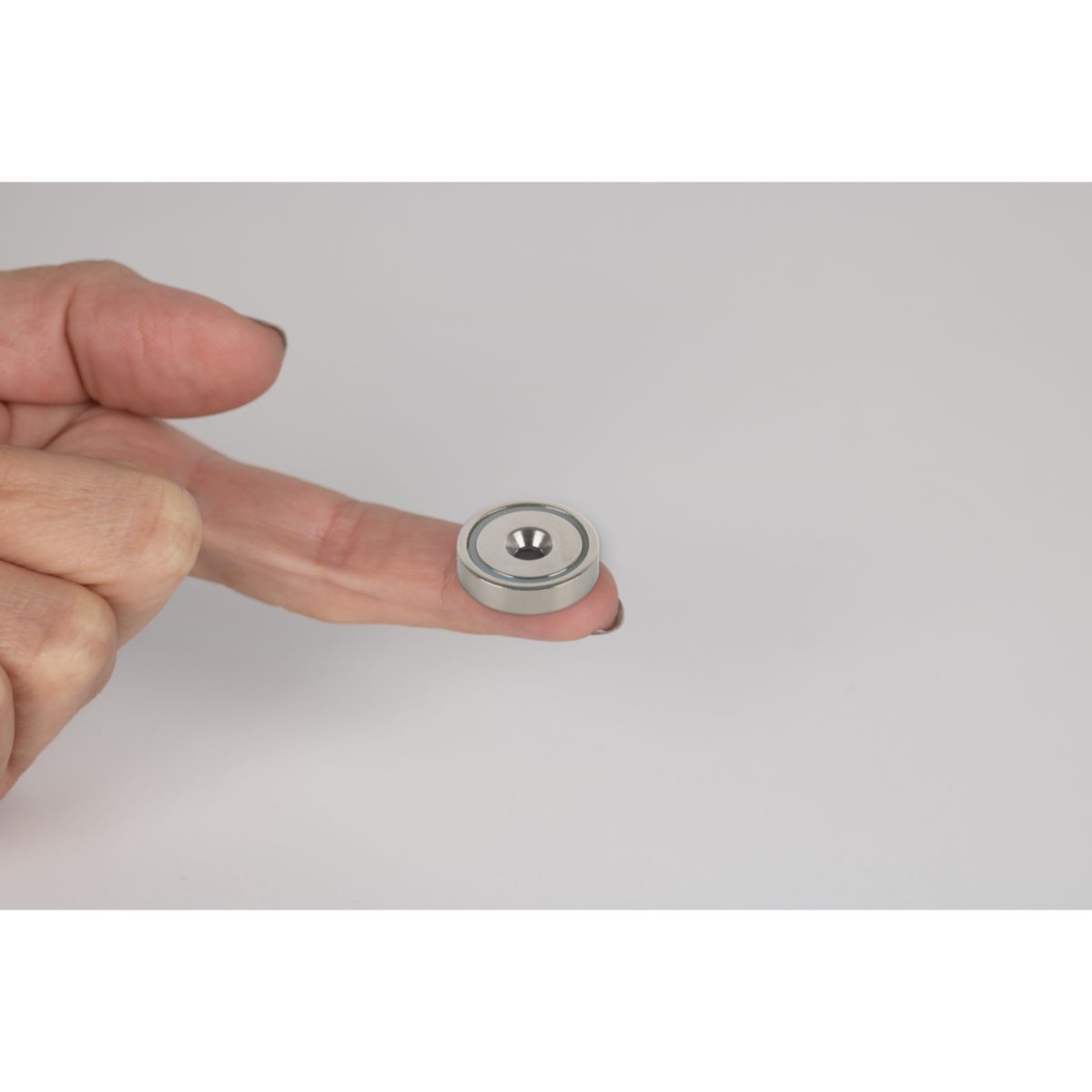 Suki Topfmagnet Neodym Ø 20 x 7 mm, mit Senkbohrung Ø 4,5 mm Bild 6