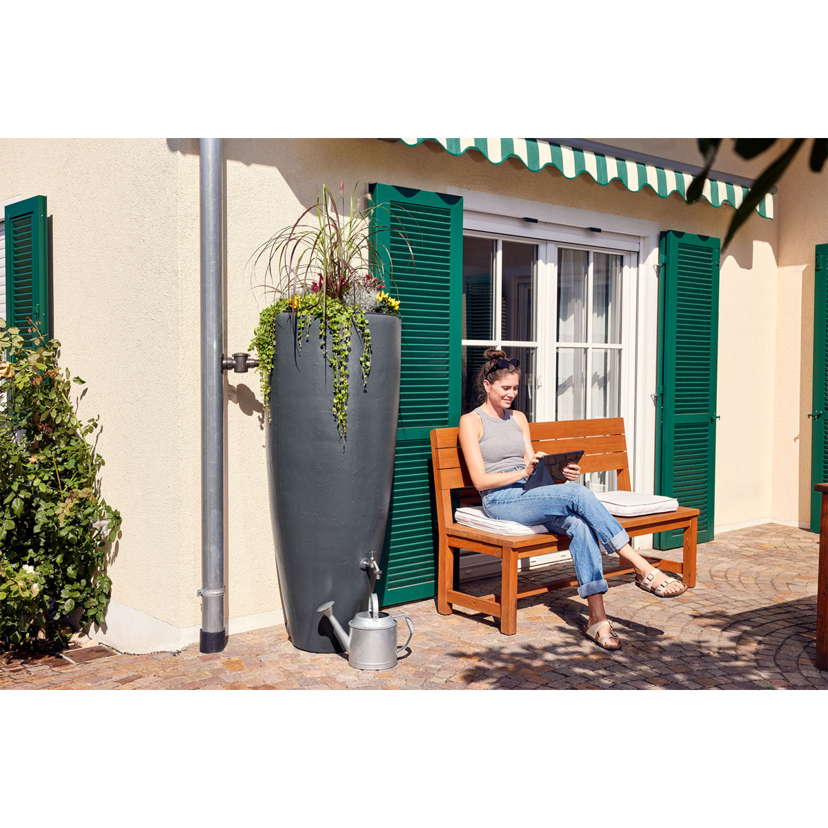 Garantia  Wasserbehälter 2in1 300 Liter graphite grey inkl. Pflanzschale Bild 6