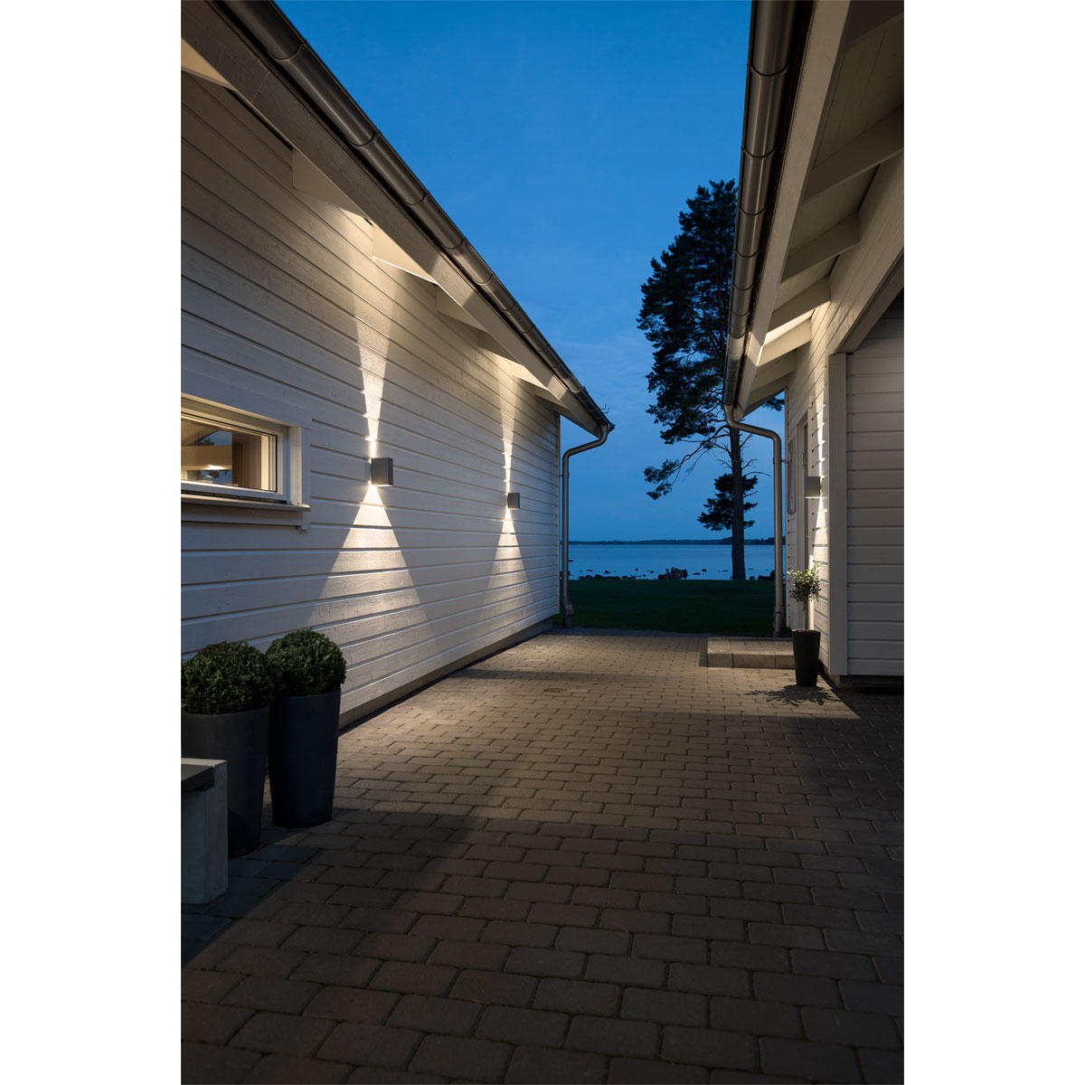 Konstsmide LED-Außenwandleuchte Cremona 2 schwarz Bild 5