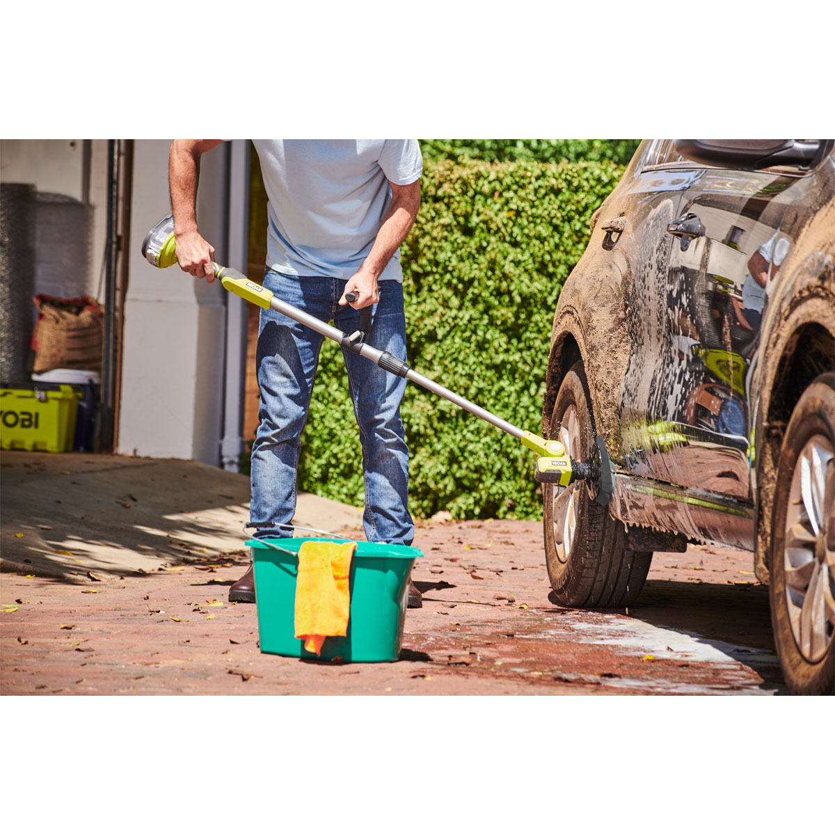 Ryobi  18V Akku-Reinigungsbuersten-Set R18TPS-120G teleskopierbar inkl 2,0 Ah Akku u Ladegerät Bild 2