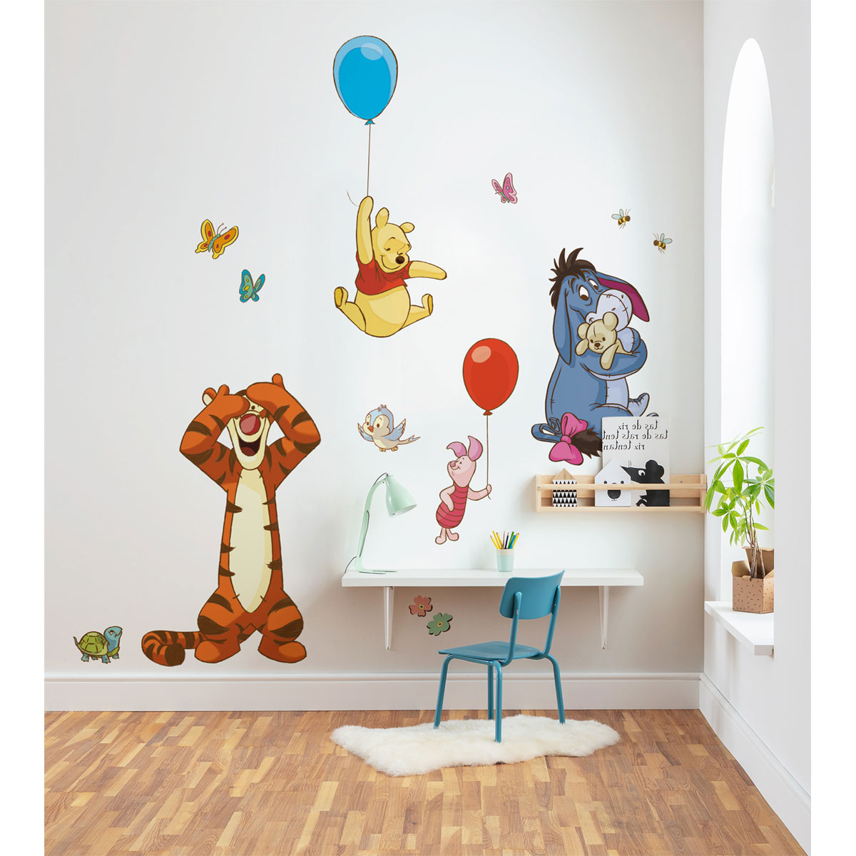 Komar  Selbstklebende Vlies Wandtattoo Winnie the Pooh and Friends XXL 127x200 cm