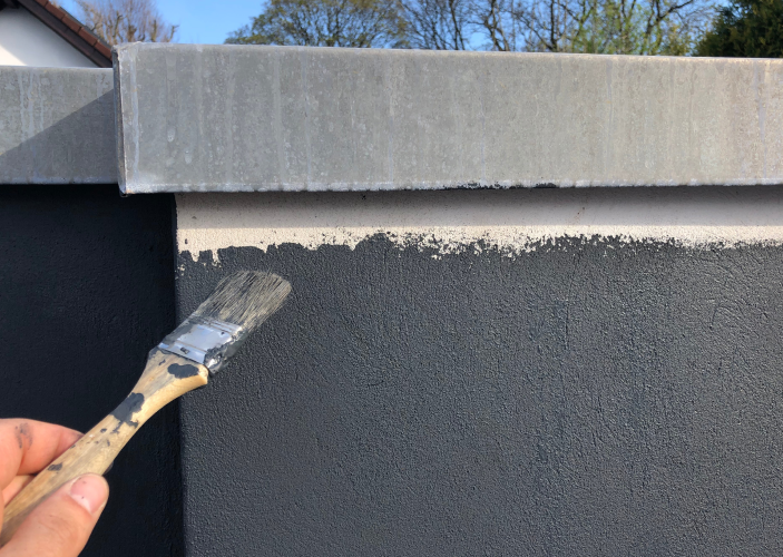 Wand wird gestrichen