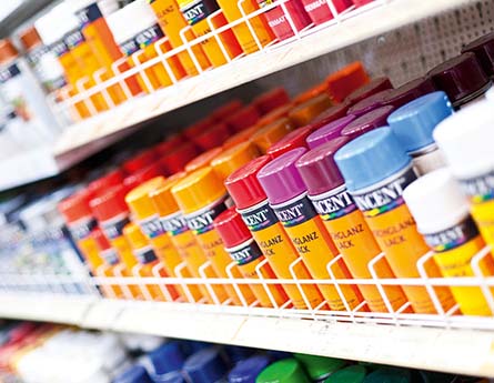 Vincent-Buntlacke im Regal