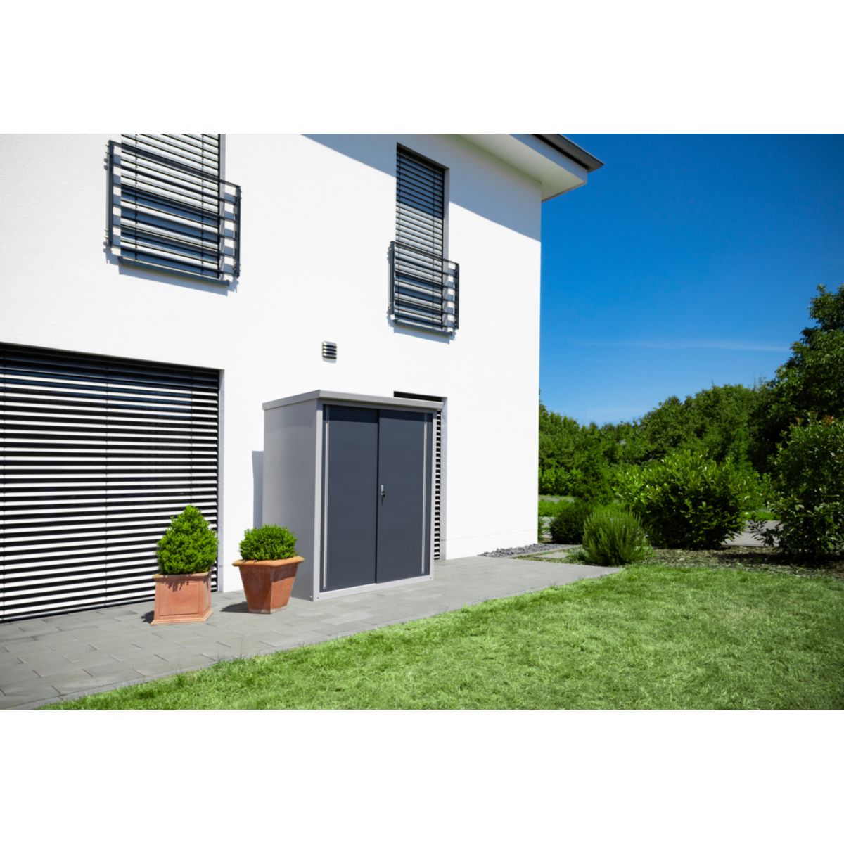 Trimetals Geräteschrank Guardian D63 inkl. 2 Regale 98x176x187 cm