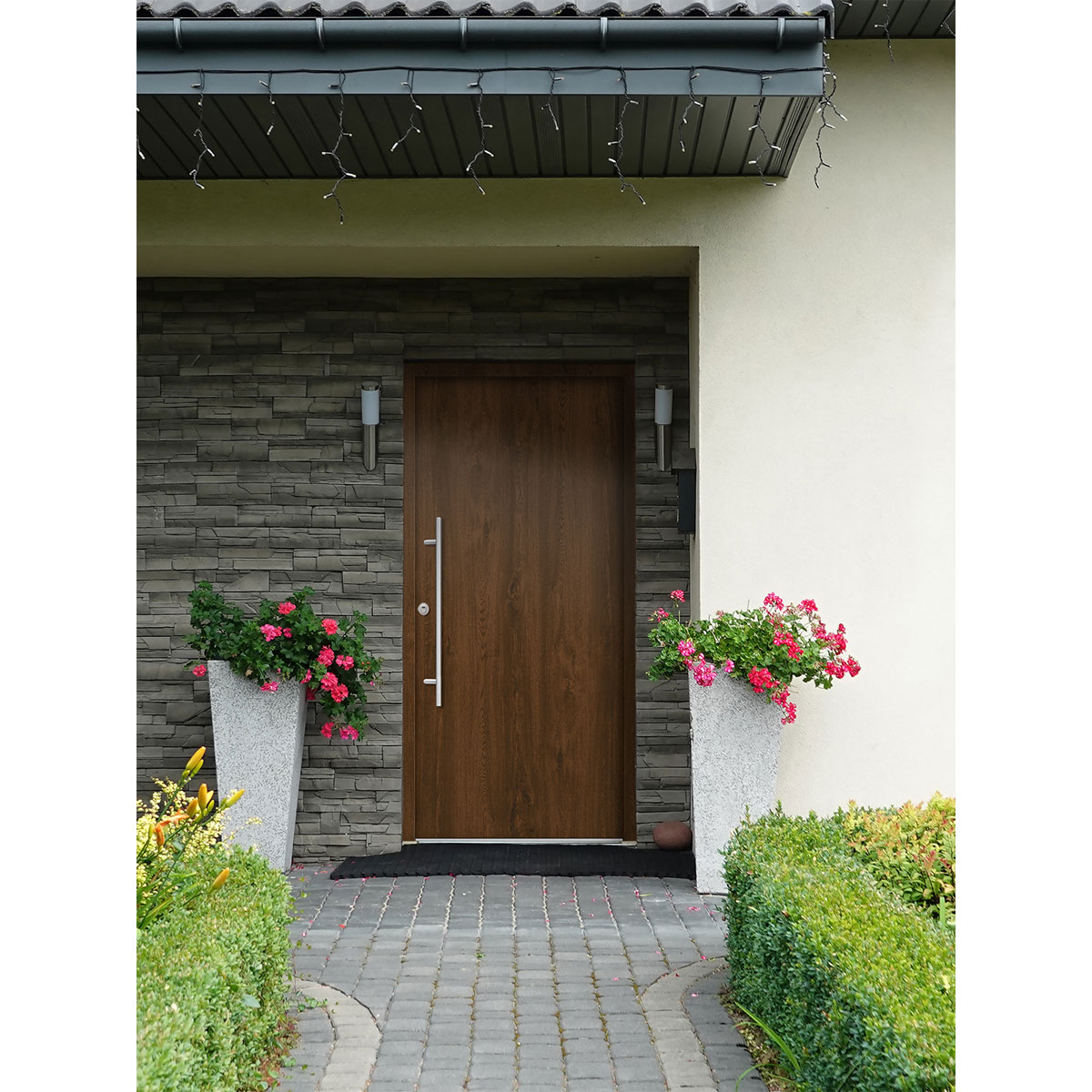 SplenDoor  Premium-Haustür Passivedoor Ribe RC2 energiesparend einbruchsicher nussbaum 100 x 200 cm links Bild 2