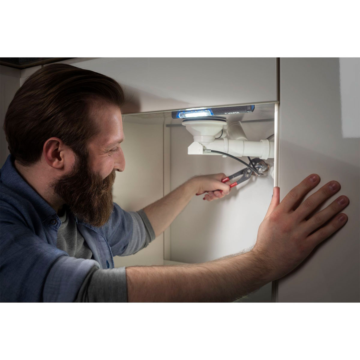 Varta LED-Taschenlampe Work Flex Pocket Light mit Batterien schwarz Bild 4