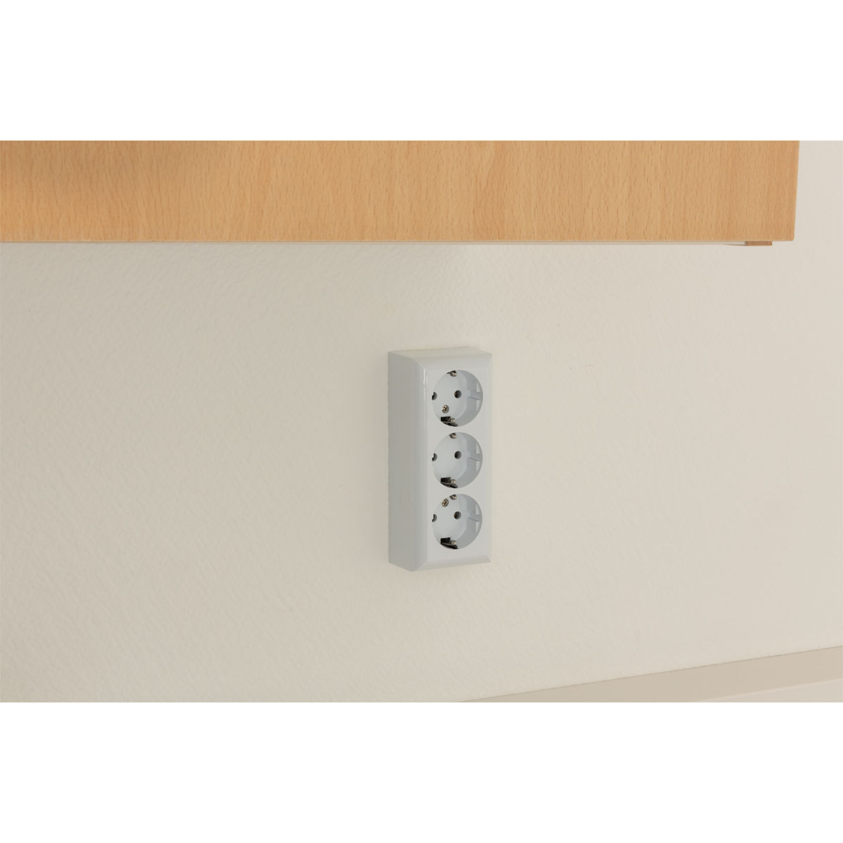 REV Ritter AP-Schalterprogramm PlanoLuxe weiß Steckdose 3-fach Bild 4