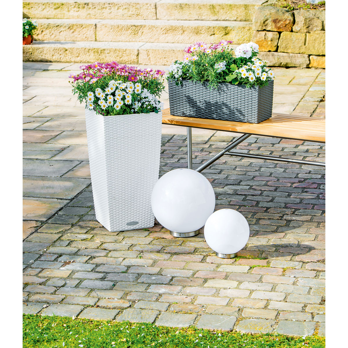 Flector Garten Solar-Kugelleuchte Durchmesser 20 cm weiß Bild 5