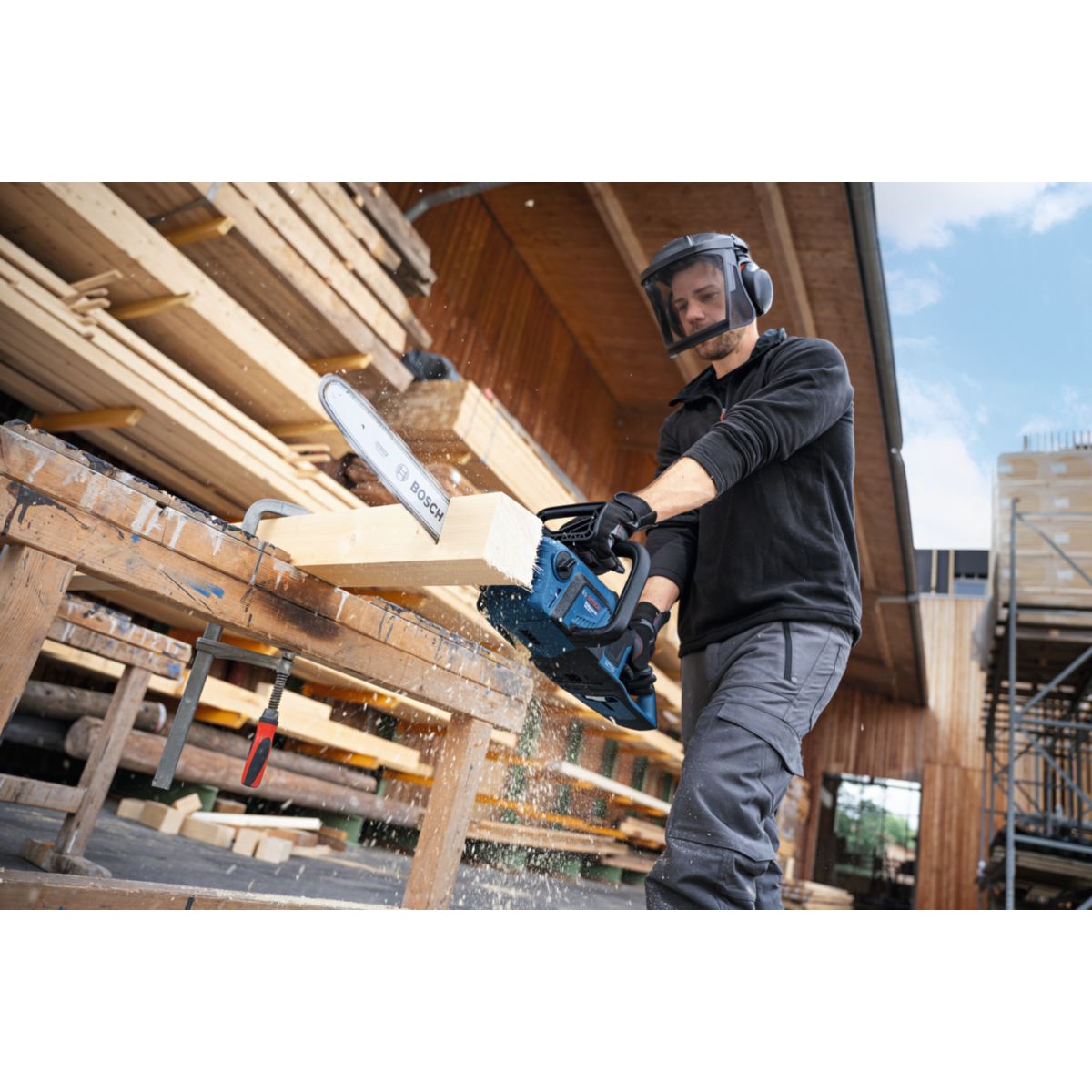 Bosch Professional Akku-Kettensäge GKE 18V-40 Bild 4