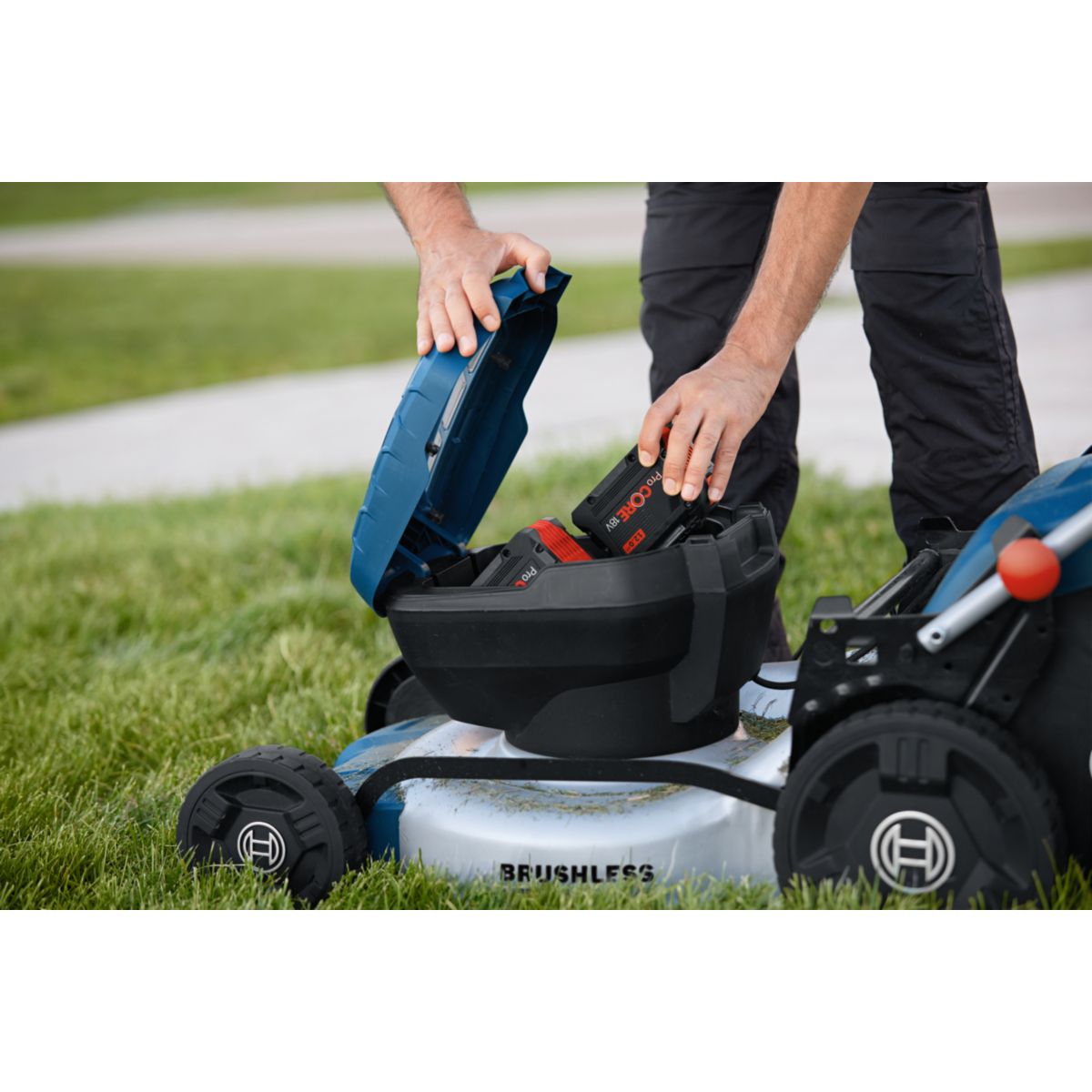 Bosch Professional Akku- Rasenmäher GRA18V2-46 Solo Bild 5