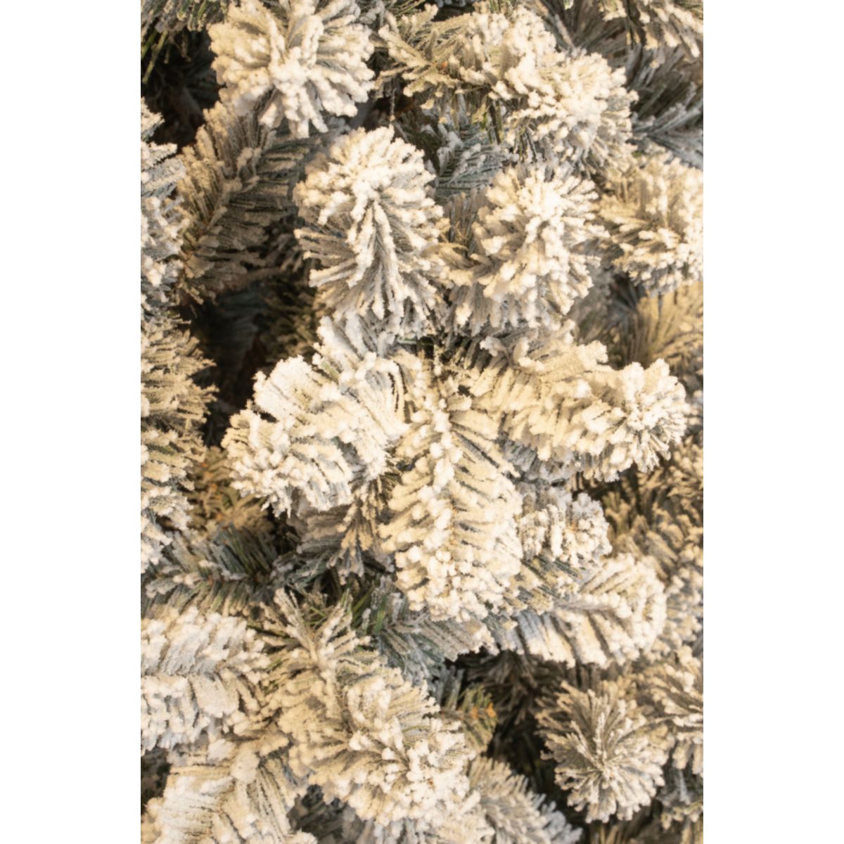 Charlton Weihnachtsbaum grün mit Schneeffekt 185x115 cm Bild 3