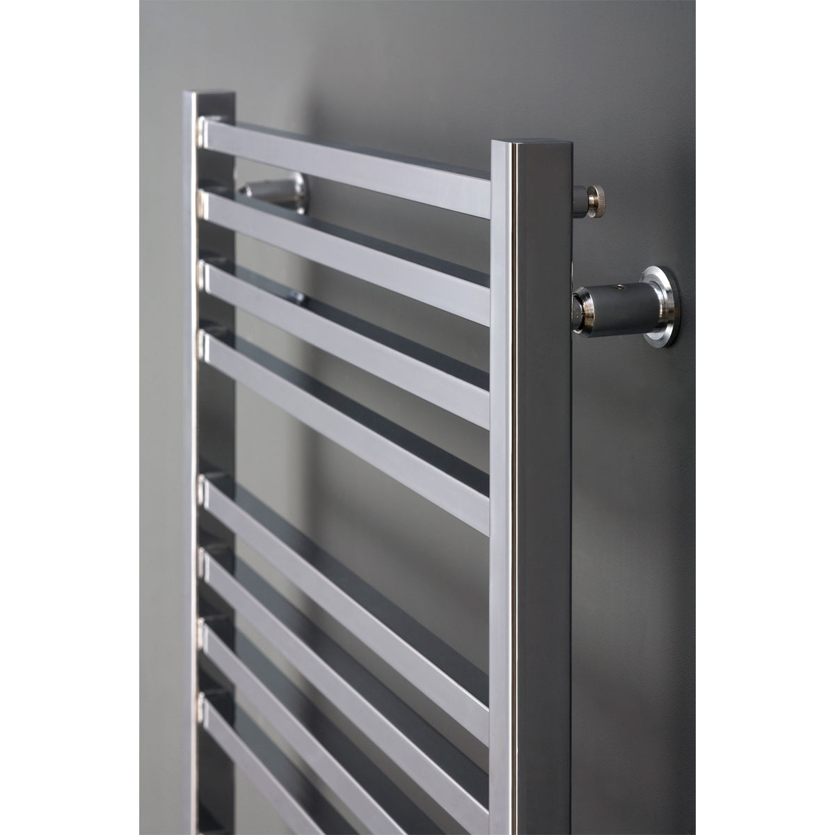 Ximax  Badheizkörper C4 1260 x 600 mm 390 Watt Chrom Bild 2