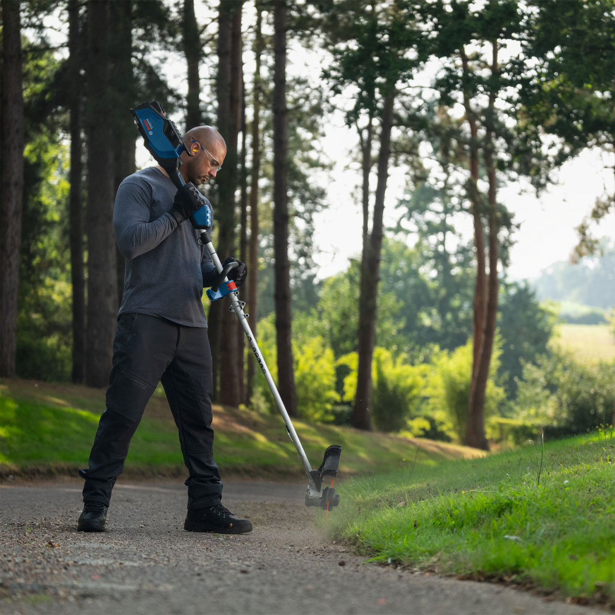 Bosch Professional Akku Rasentrimmer GRT 18V-40 Bild 3