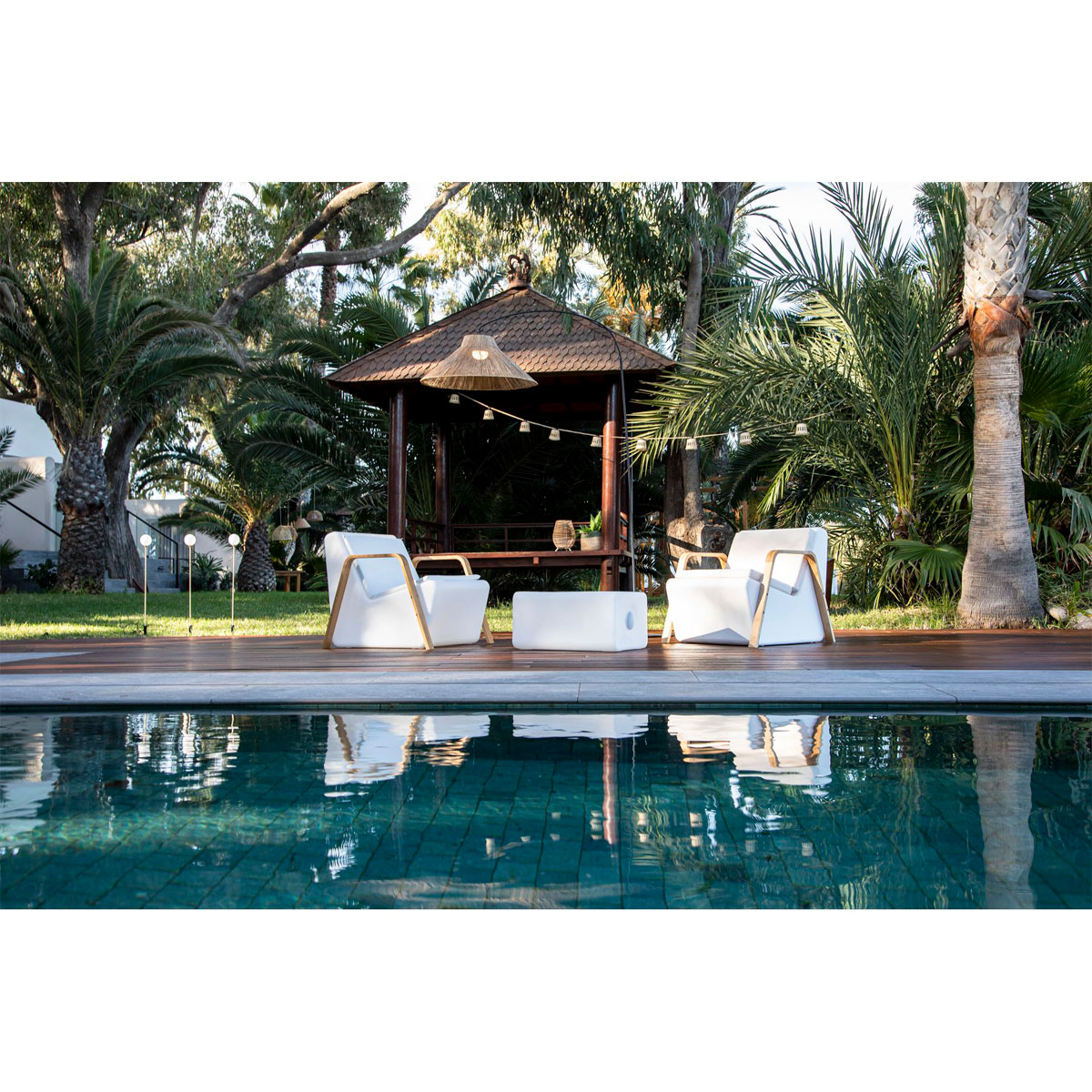 NewGarden LED-Gartensessel Tarida Sit 66 mit Armlehnen weiß Bild 3