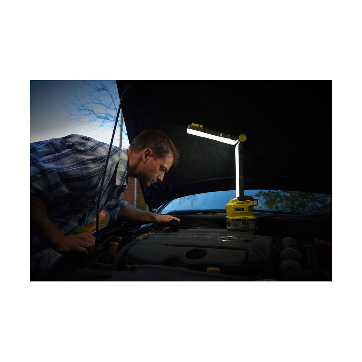 Ryobi  Akku-Leuchte R18ALF-0 ohne Akku und Ladegerät Bild 8