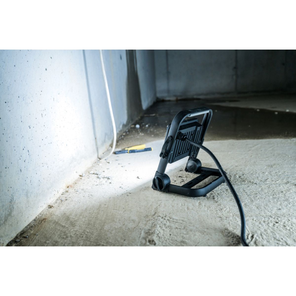 Brennenstuhl Mobiler LED Strahler JARO 4060 M 30W Bild 11