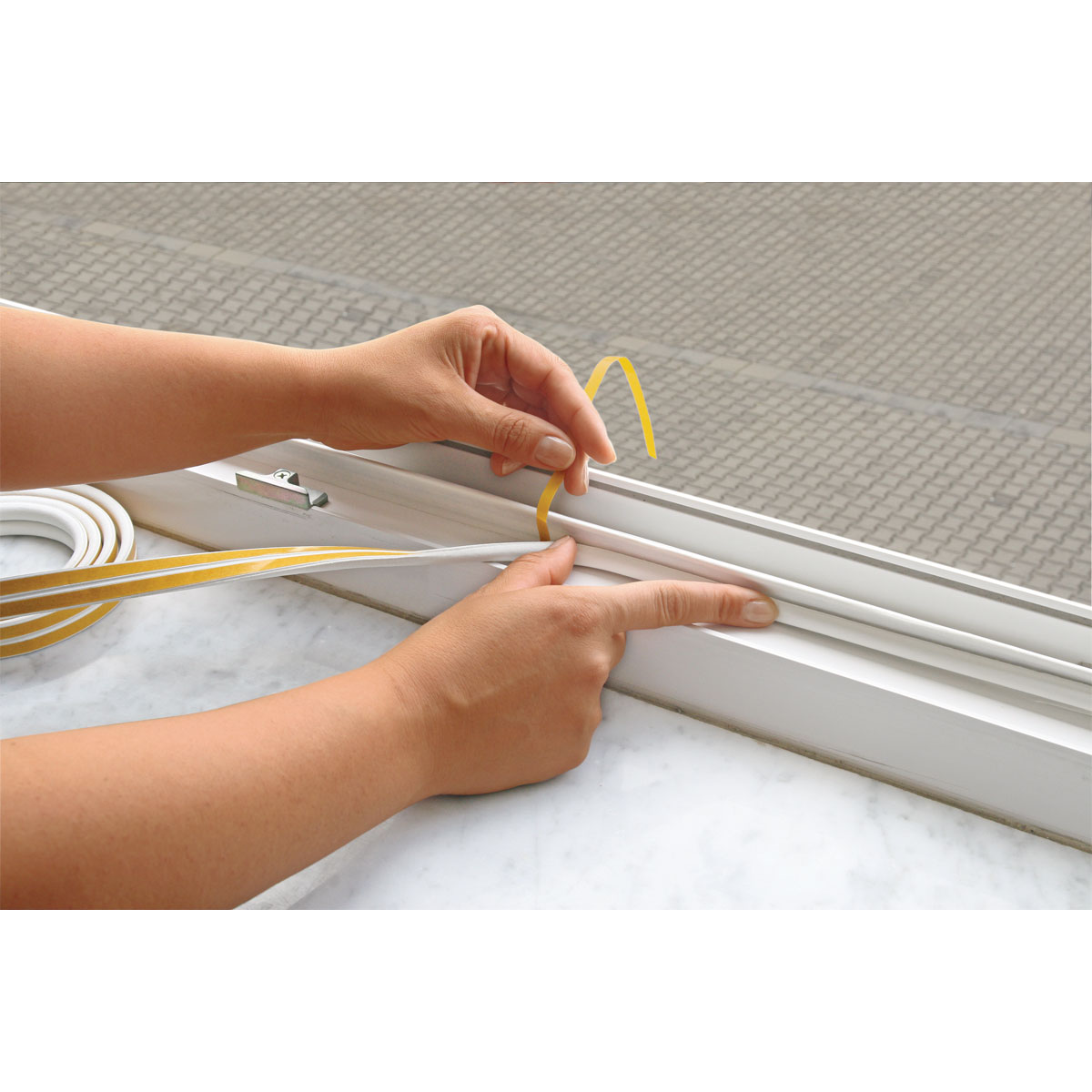 E-Profildichtung selbstklebend braun 10m 9x4 mm Bild 5