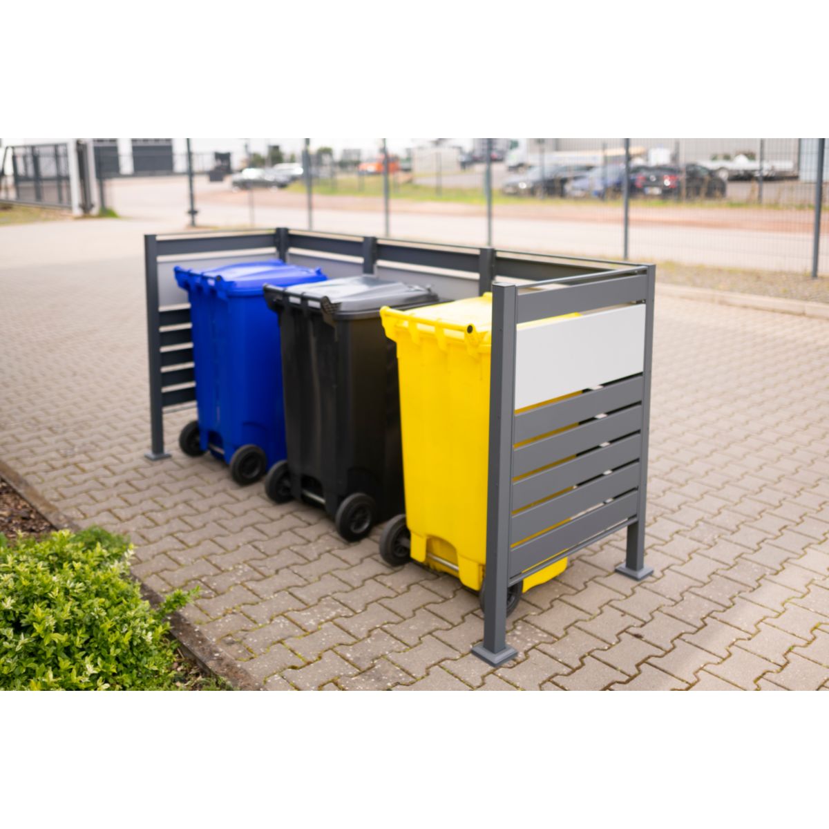 Westmann Mülltonnenverkleidung Planum 3x 240 L 1er Box 90x250x120 cm Bild 3