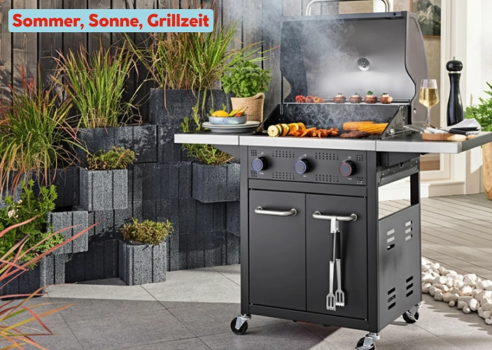 Großer Grill im Garten