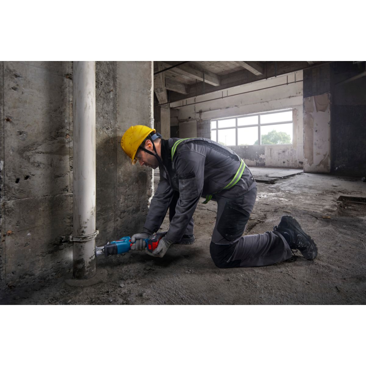 Bosch Professional Akku-Säbelsäge GSA 18V-24  Bild 3