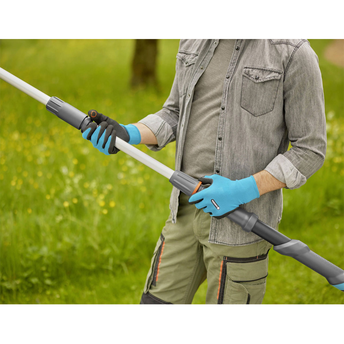 Gardena  Akku-Teleskop-Baumschere HighCut 250/18V inkl AH Akku und Ladegerät Bild 4