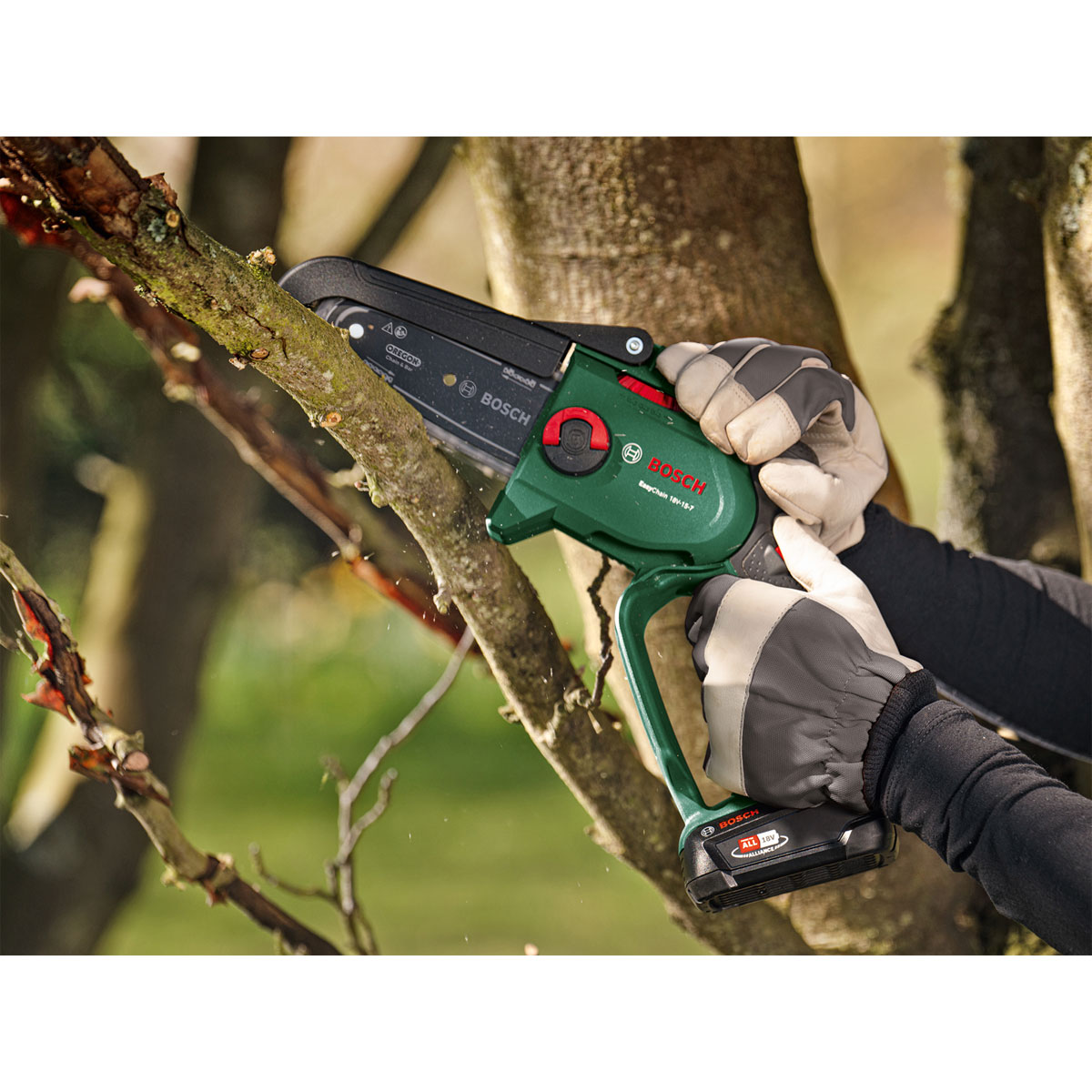 Bosch Akku- Kettensäge EasyChain 18V-15-7 - ohne Akku und Ladegerät Bild 2