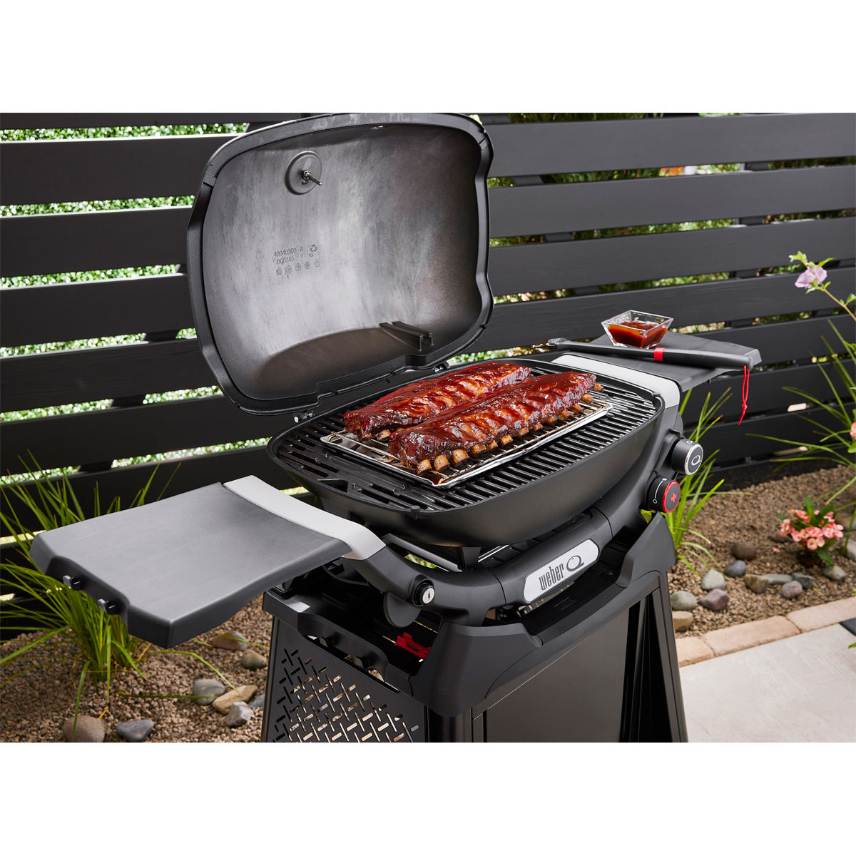 Weber  Gasgrill mit Rollwagen Q2800N+ Bild 4