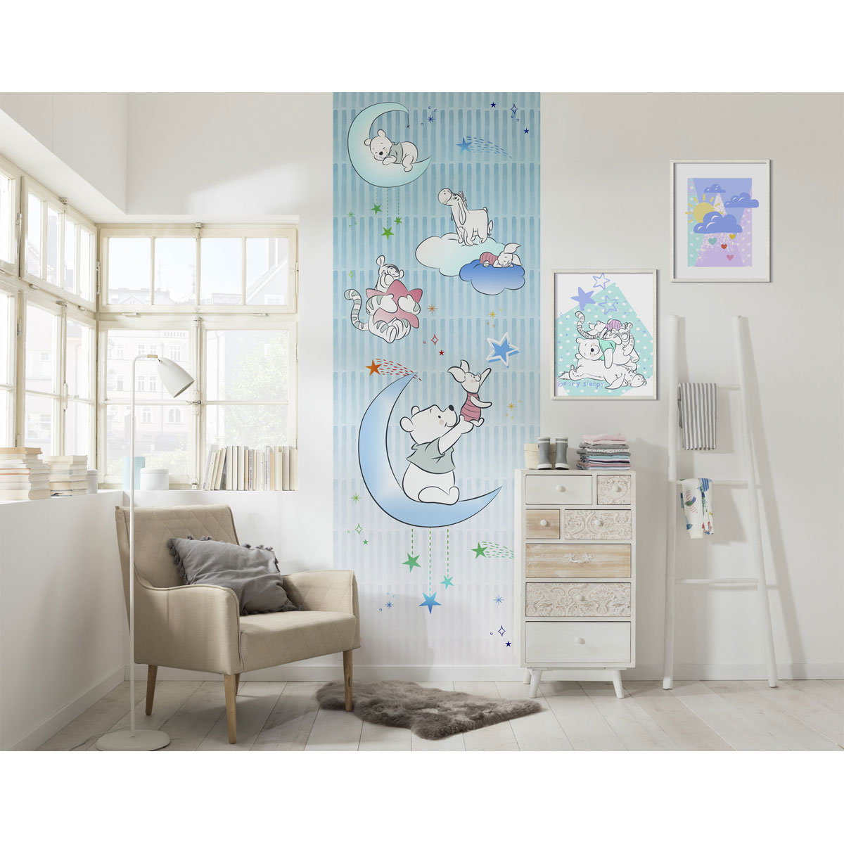 Komar  Vlies Fototapete Winnie the Pooh Piglet and Stars 100x280 cm Bild 1