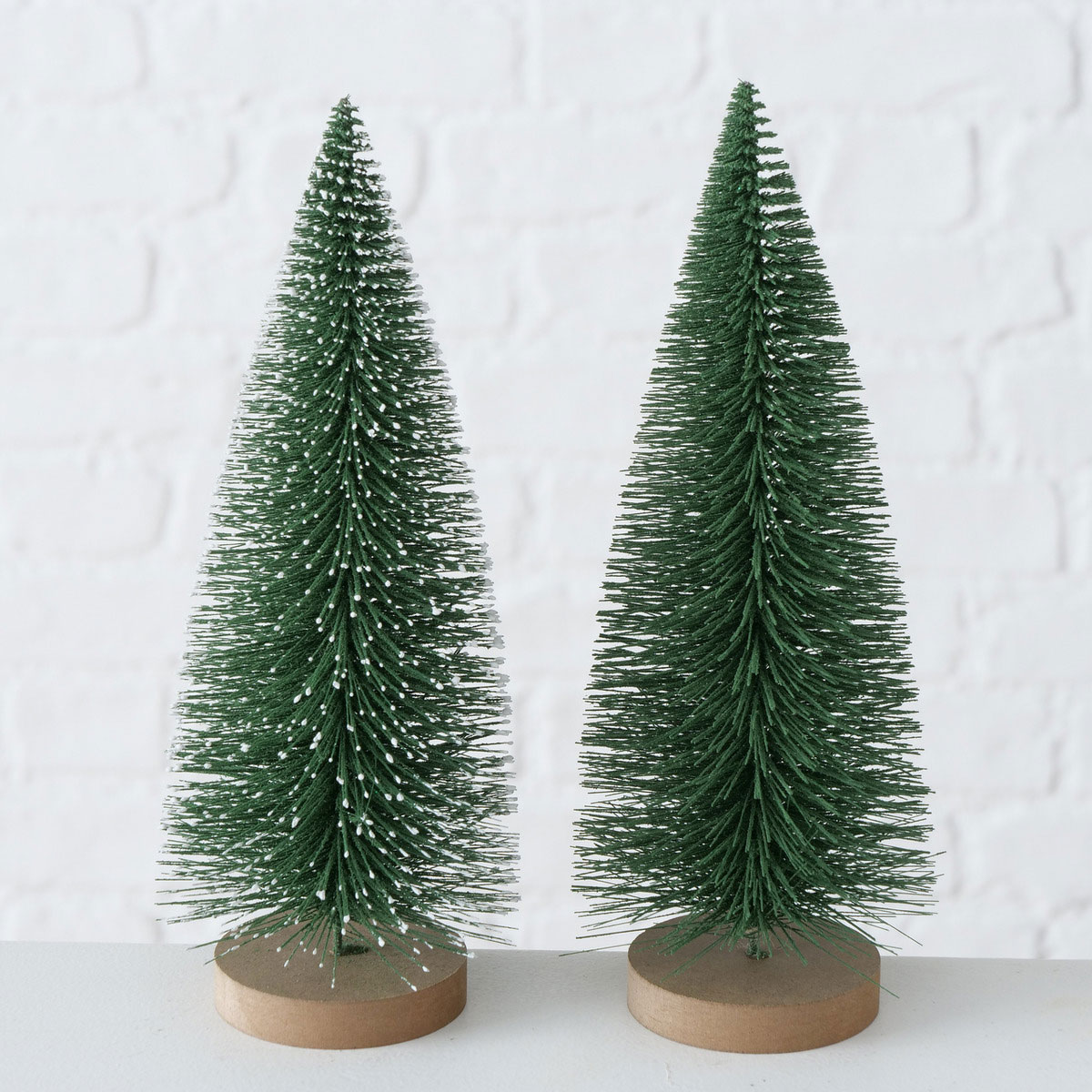 Dekoaufsteller Tarvo Baum 22 x 9 x 22 cm grün Holz Kunststoff