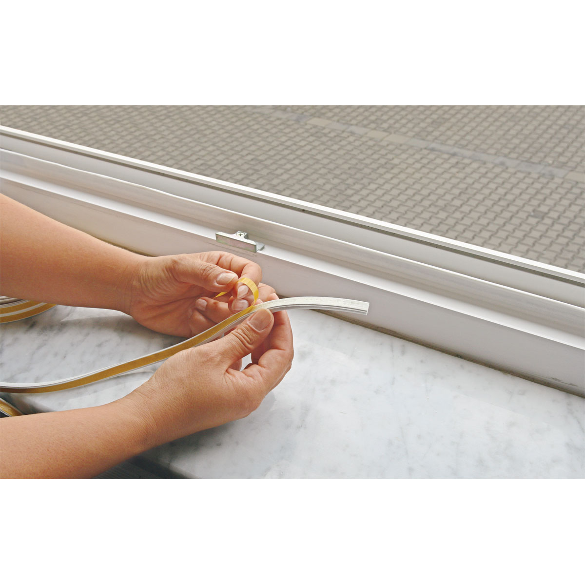 D-Profildichtung selbstklebend braun 6m 9x6 mm Bild 4