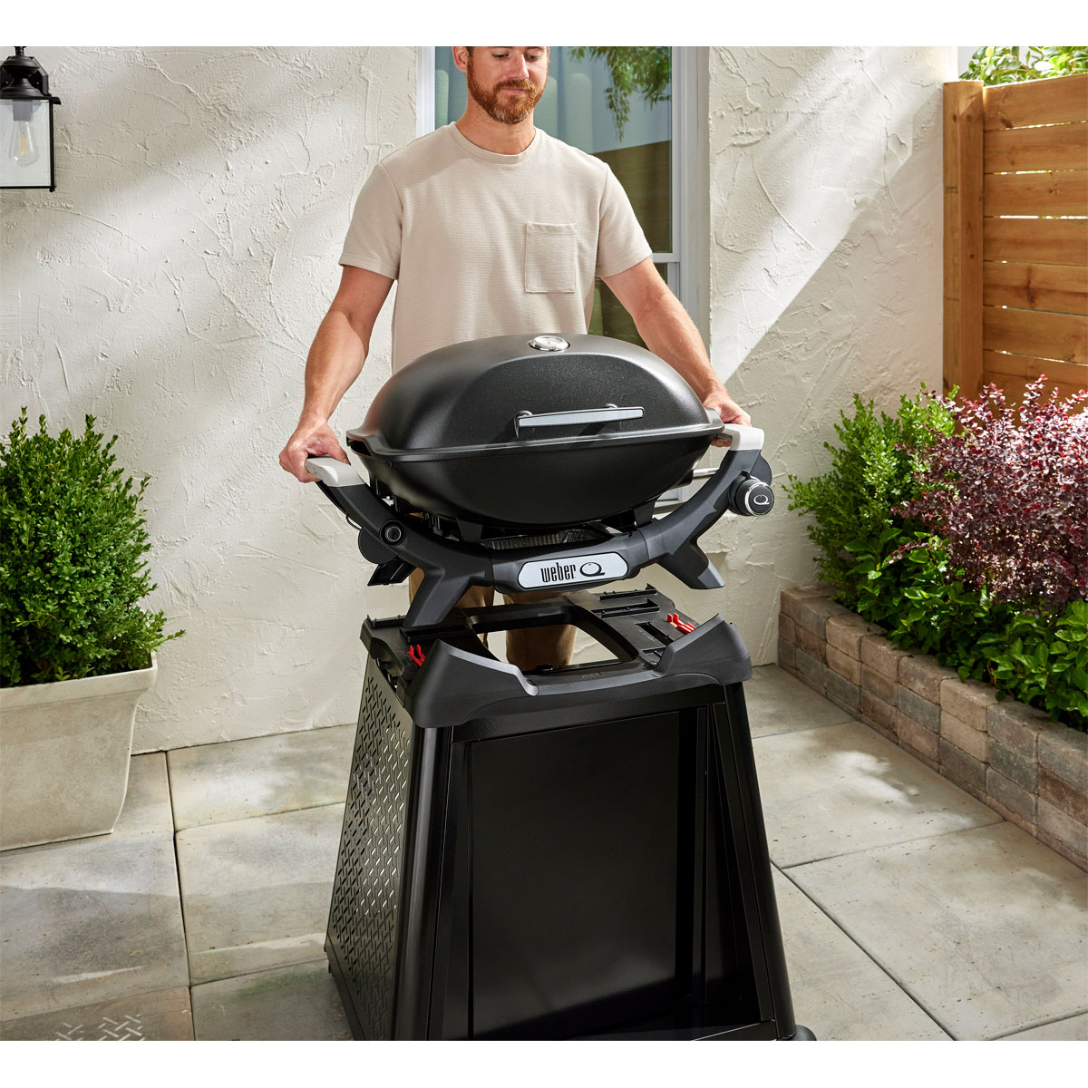 Weber  Gasgrill mit Rollwagen Q2200N Bild 7