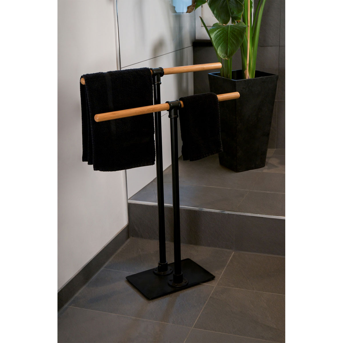 Wenko  Handtuchständer Forli Handtuchhalter aus Stahl und Bambus Bild 6