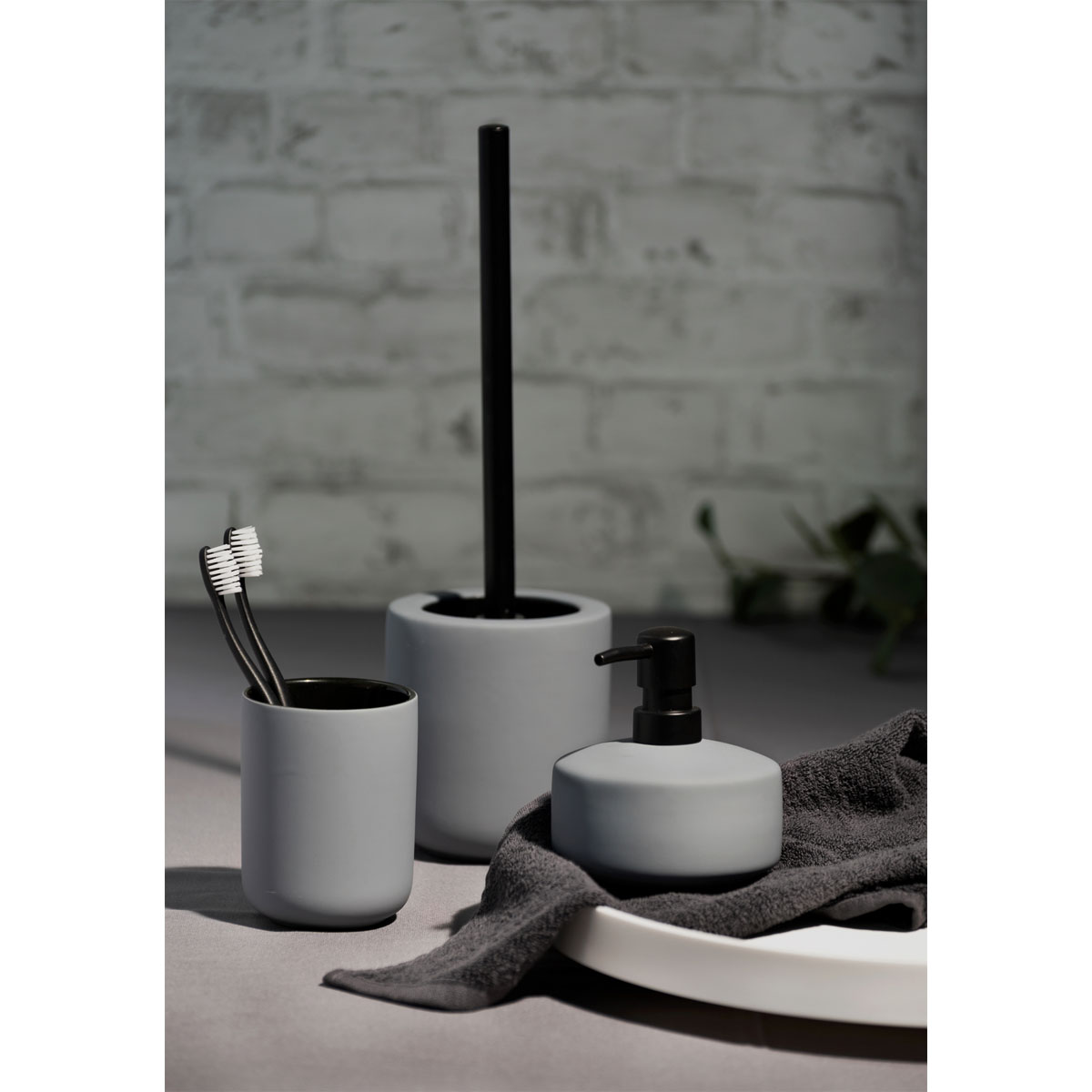 Wenko  WC-Garnitur Avellino Grau Keramik Bürstenhalter Bild 8