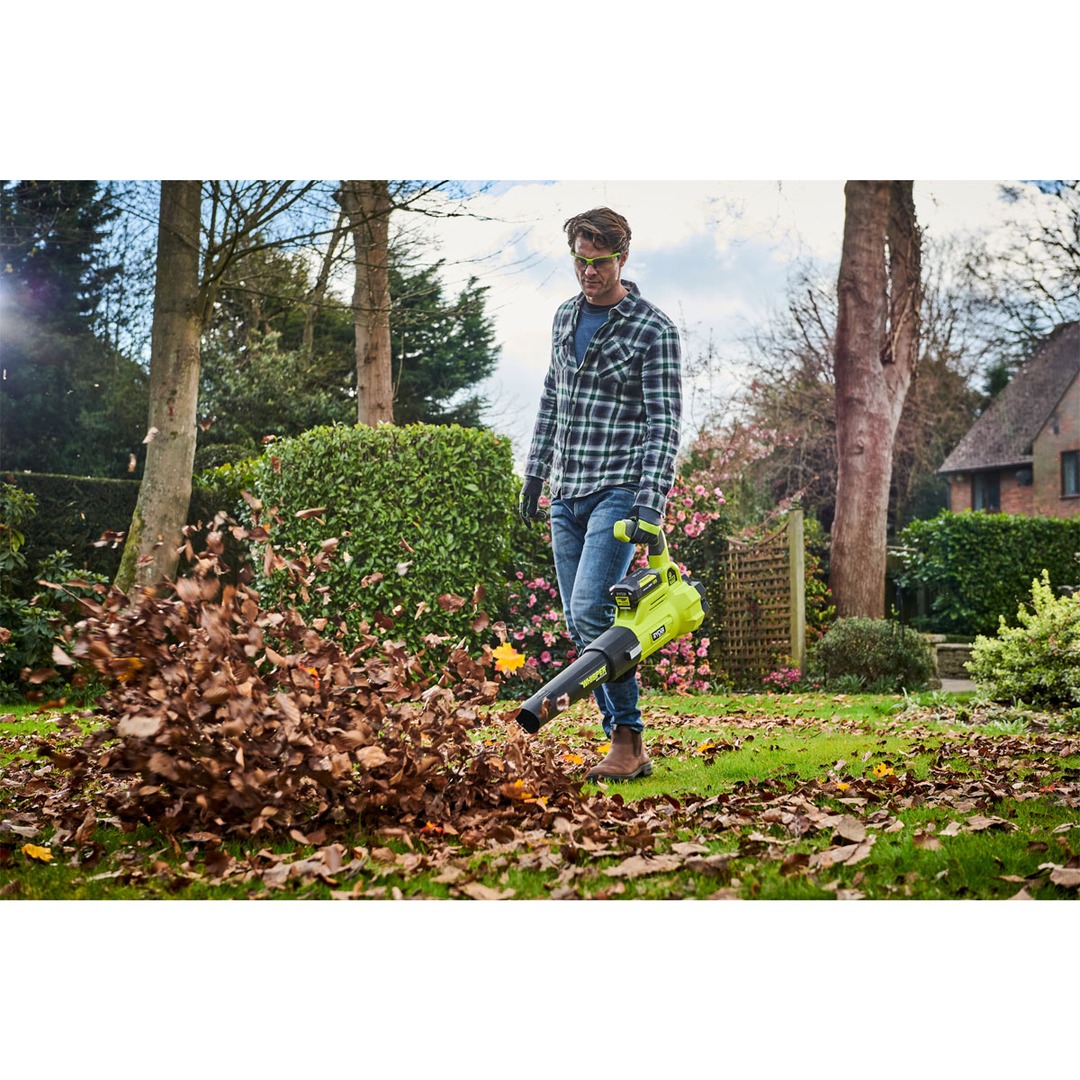 Ryobi Akku-Laubgebläse RY36BLXA-0 15,6 m³/min ohne Akku u Ladegerät Bild 2