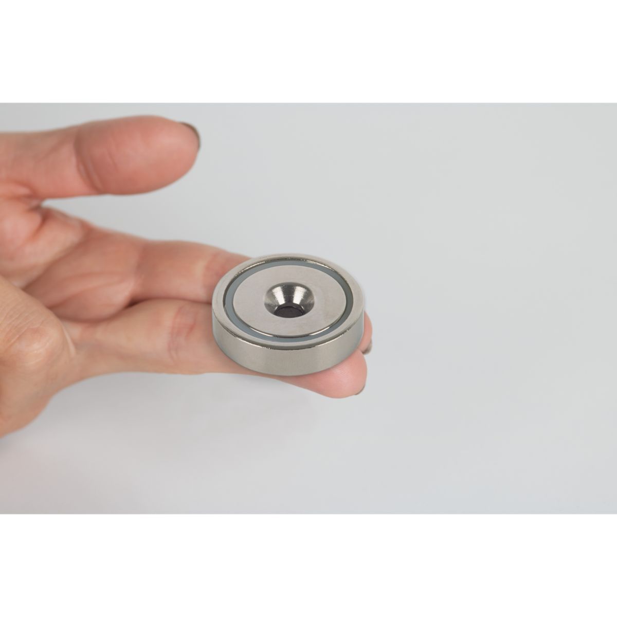 Suki Topfmagnet Neodym Ø 32 x 8 mm, mit Senkbohrung  Ø 5,5 mm Bild 6