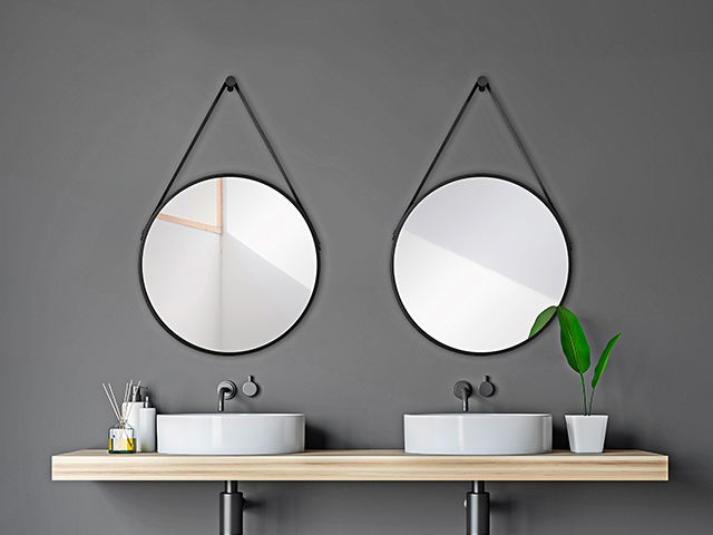 Schwarzes Design_Spiegel